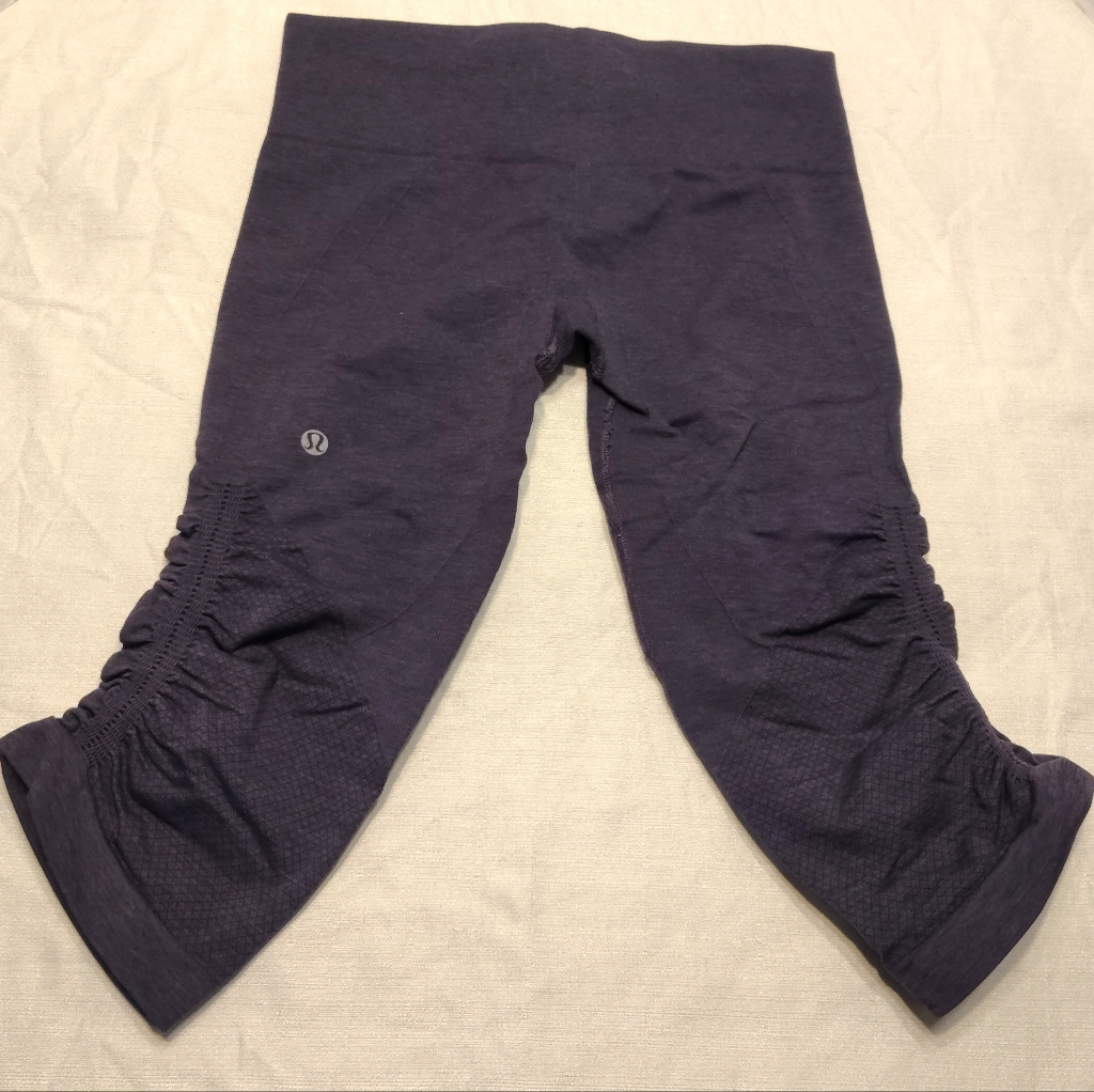 Lululemon In The Flow Crop, Women Size # 6